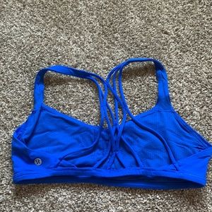 Lululemon sports bra